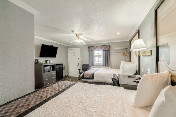 Foto van 2 tweepersoonsbedden|Kitchenette|NSMK - Vakantiehuis in Snyder TX - BedRoom