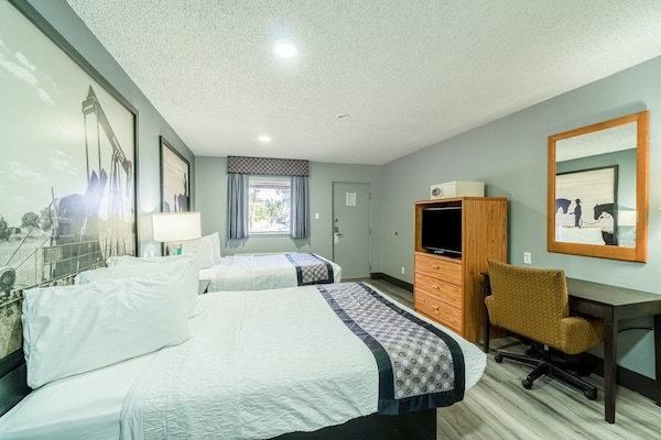 Foto van 2 tweepersoonsbedden|Kitchenette|NSMK - Vakantiehuis in Snyder TX - BedRoom
