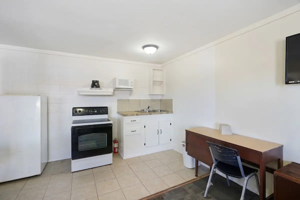 Foto van 3 tweepersoonsbedden met kitchenette - Vakantiehuis in Alpine TX - BedRoom