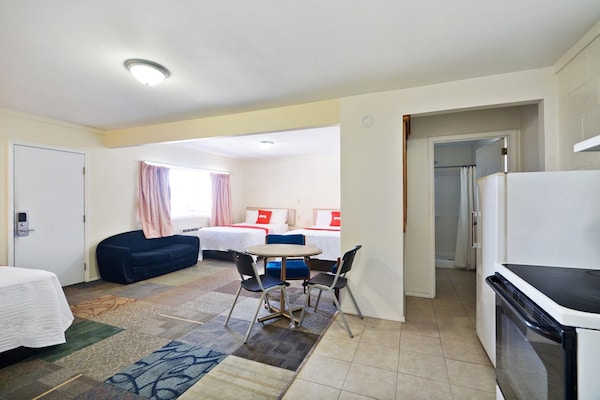 Foto van 3 tweepersoonsbedden met kitchenette - Vakantiehuis in Alpine TX - BedRoom