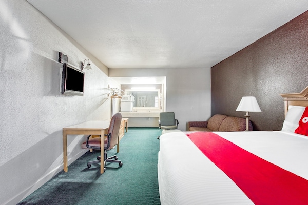 Foto van Bald Knob AR|Kingsize bed|Rookbaar - Vakantiehuis in Bald Knob AR - BedRoom