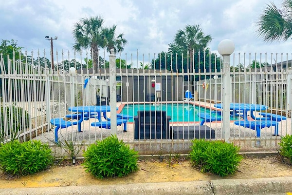 Foto van 2 Volle Bedden Met Kitchenette Non - Roken - Vakantiehuis in Beaumont TX - Facilities
