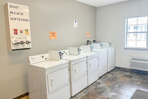 Foto van 2 Volle Bedden Met Kitchenette Non - Roken - Vakantiehuis in Beaumont TX - FloorPlan