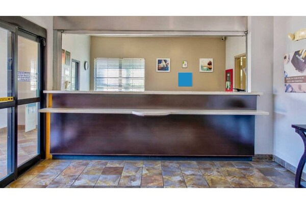 Foto van 2 Volle Bedden Met Kitchenette Non - Roken - Vakantiehuis in Beaumont TX - HallReception