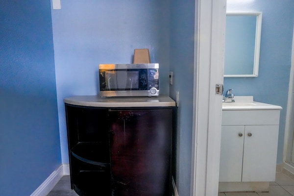 Foto van 2 Volledige Bedden Toegankelijk Niet Roken - Vakantiehuis in Buttonwillow, CA - BedRoom
