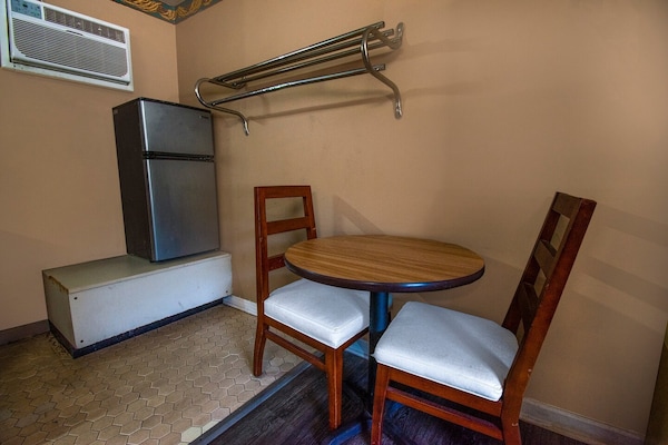 Foto van 2 tweepersoonsbedden | Roken toegestaan | Calhoun GA - BedRoom