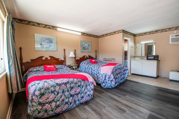 Foto van 2 tweepersoonsbedden | Roken toegestaan | Calhoun GA - BedRoom