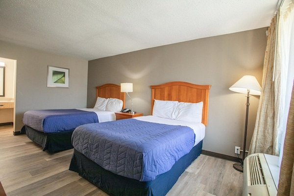 Foto van 2 tweepersoonsbedden | Roken toegestaan | Greensboro - BedRoom