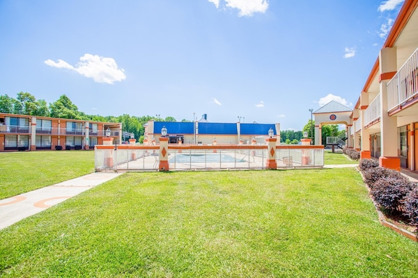 Foto van 2 tweepersoonsbedden | Rookvrij - Vakantiehuis in Greensboro - GardenSummer