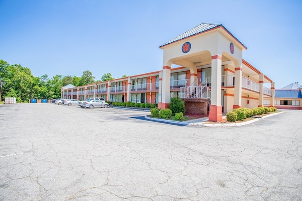 Foto van 2 tweepersoonsbedden | Rookvrij - Vakantiehuis in Greensboro - parking