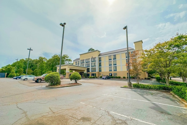 Foto van 2 tweepersoonsbedden (queensize) Niet-roken - Vakantiehuis in Jackson - parking