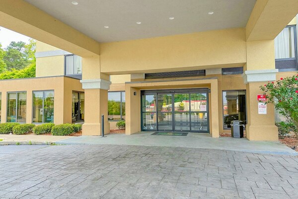 Foto van 2 tweepersoonsbedden (queensize) Niet-roken - Vakantiehuis in Jackson - ExteriorSummer