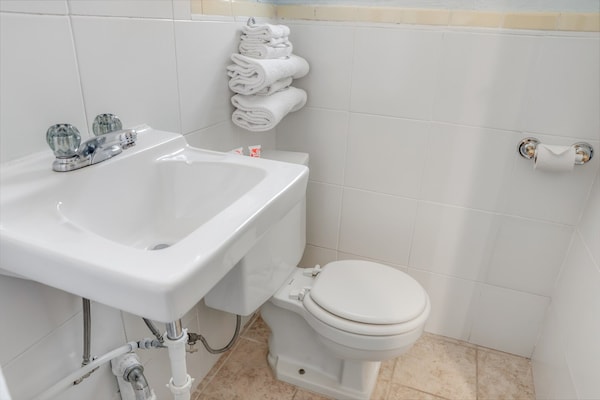 Foto van 1 tweepersoonsbed (Queensize) & 2 tweepersoonsbedden | Smk - BathRoom