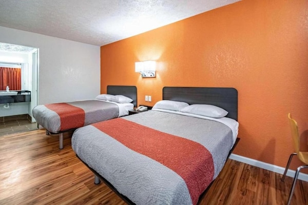Foto van 2 tweepersoonsbedden | Roken toegestaan - Vakantiehuis in Columbus OH - BedRoom