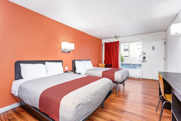 Foto van 2 tweepersoonsbedden | Roken toegestaan - Vakantiehuis in Columbus OH - BedRoom