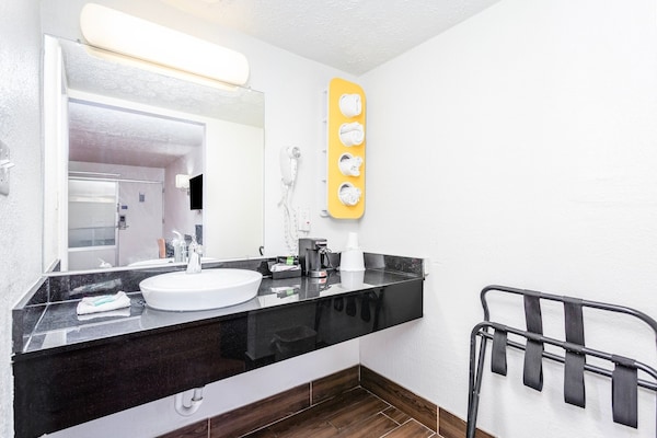 Foto van 2 tweepersoonsbedden | Roken toegestaan - Vakantiehuis in Columbus OH - BathRoom