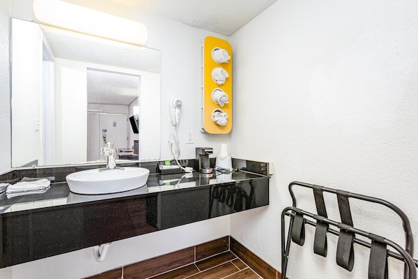 Foto van 2 tweepersoonsbedden | Roken toegestaan - Vakantiehuis in Columbus OH - BathRoom