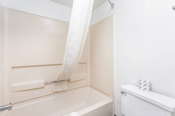Foto van 2 tweepersoonsbedden | Roken toegestaan - Vakantiehuis in Columbus OH - BathRoom
