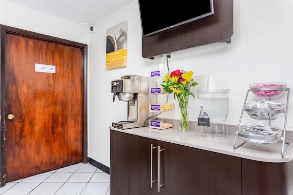 Foto van 2 tweepersoonsbedden | Roken toegestaan - Vakantiehuis in Columbus OH - FloorPlan