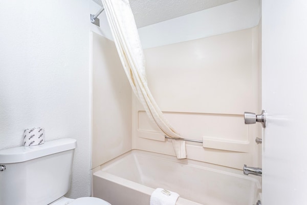 Foto van 2 tweepersoonsbedden | Rookvrij - Vakantiehuis in Columbus OH - BathRoom