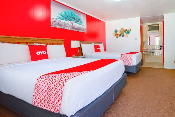 Foto van 2 Queensize bedden | Lamberton - Vakantiehuis in Lamberton - BedRoom
