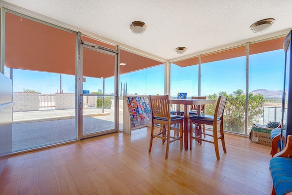 Foto van 2 tweepersoonsbedden | Rookvrij - Vakantiehuis in Mojave CA - Facilities
