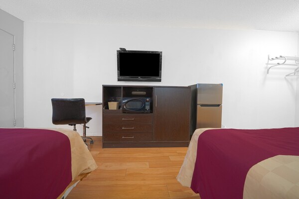 Foto van 2 tweepersoonsbedden | Rookvrij - Vakantiehuis in Mojave CA - BedRoom