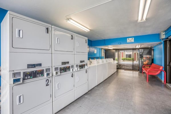 Foto van 2 Volledig Bed Met Kitchenette Niet-roken - Vakantiehuis in Orlando FL - Facilities