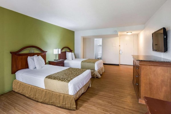 Foto van 2 Volledig Bed Met Kitchenette Niet-roken - Vakantiehuis in Orlando FL - BedRoom