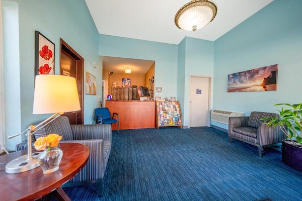 Foto van 2 tweepersoonsbedden (queensize) | Rookvrij - Vakantiehuis in Portland OR - HallReception