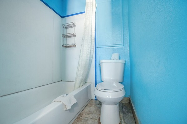 Foto van 2 tweepersoonsbedden | Roken toegestaan | Corpus Christi, Texas - BathRoom
