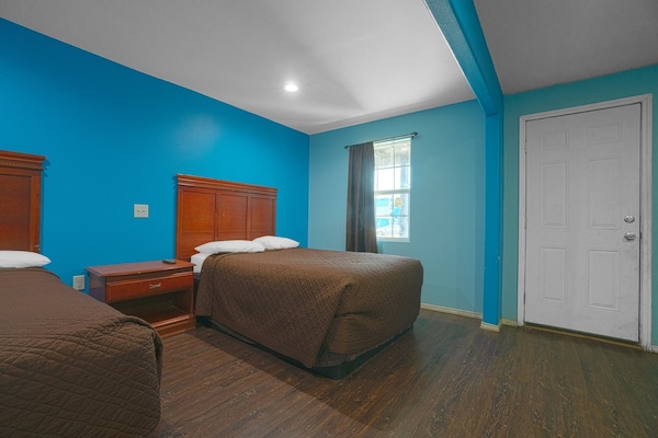 Foto van 2 tweepersoonsbedden met kitchenette - Vakantiehuis in Corpus Christi TX - BedRoom