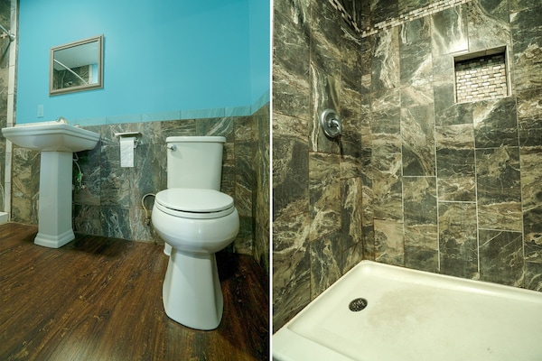 Foto van 2 tweepersoonsbedden met kitchenette - Vakantiehuis in Corpus Christi TX - BathRoom