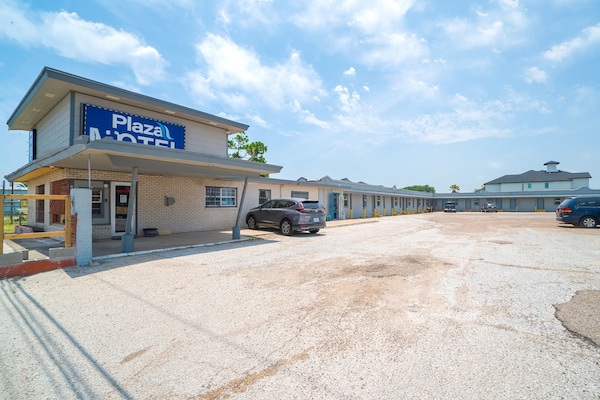Foto van 2 tweepersoonsbedden met kitchenette - Vakantiehuis in Corpus Christi TX - parking