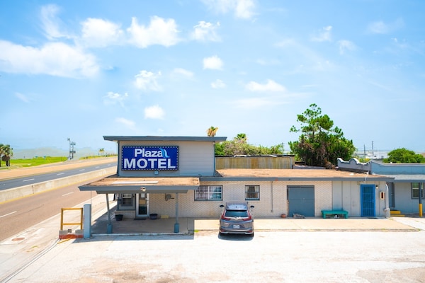 Foto van 2 tweepersoonsbedden met kitchenette - Vakantiehuis in Corpus Christi TX - ExteriorSummer