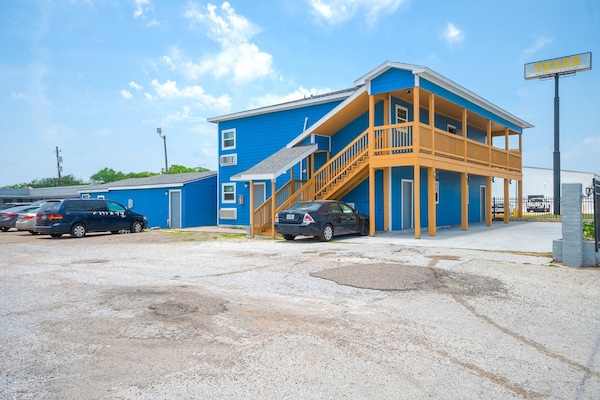 Foto van 2 tweepersoonsbedden met kitchenette - Vakantiehuis in Corpus Christi TX - ExteriorSummer