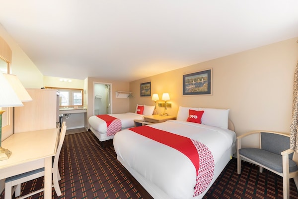 Foto van 2 tweepersoonsbedden | Rookvrij - Vakantiehuis in Seneca Falls NY - BedRoom