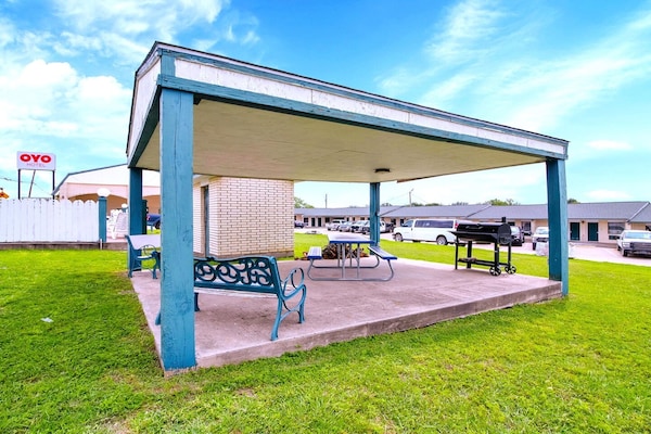 Foto van 2 tweepersoonsbedden (queensize) | Roken mogelijk - Vakantiehuis in Three Rivers TX - GardenSummer