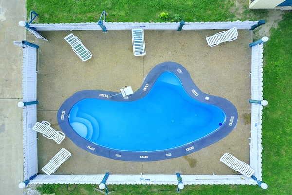 Foto van 2 tweepersoonsbedden (queensize) | Roken mogelijk - Vakantiehuis in Three Rivers TX - Pool