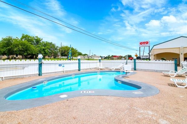 Foto van 2 tweepersoonsbedden (queensize) | Roken mogelijk - Vakantiehuis in Three Rivers TX - Pool