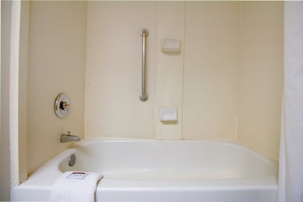 Foto van 2 Volle Bedden Met Kitchenette - Vakantiehuis in Tulsa - BathRoom