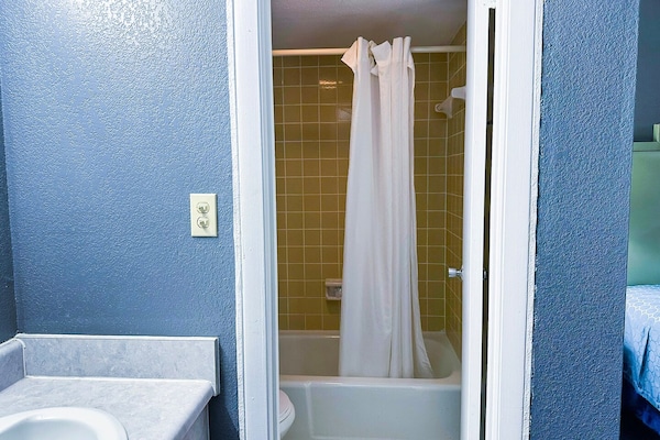 Foto van 2 Volle Bedden Niet Roken - Vakantiehuis in Valdosta GA - BathRoom