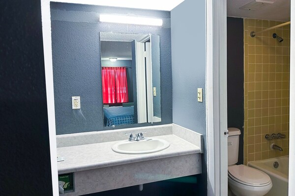 Foto van 2 Volle Bedden Niet Roken - Vakantiehuis in Valdosta GA - BathRoom