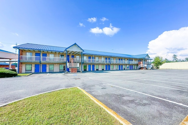 Foto van 2 Volle Bedden Niet Roken - Vakantiehuis in Valdosta GA - parking