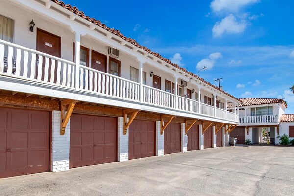 Foto van 2 tweepersoonsbedden (queensize) | NSMK | Yuma, Arizona - Outdoor