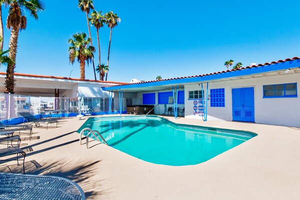 Foto van 2 tweepersoonsbedden (queensize) | NSMK | Yuma, Arizona - HotelSwimmingPool