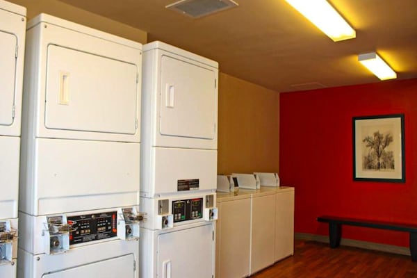 Foto van 1 Queensize Bed | Niet-roken, Keuken - Vakantiehuis in Huntsville AL - Facilities