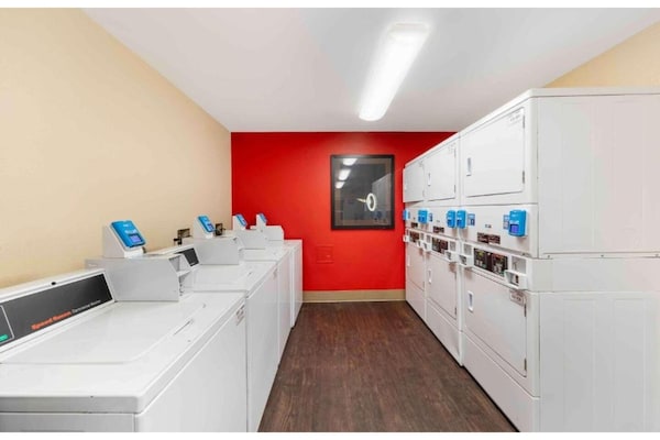 Foto van 2 Tweepersoonsbedden | Niet-roken, Keuken - Vakantiehuis in Fresno CA - FloorPlan