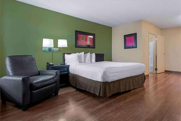 Foto van Studio 6 Sacramento|1 Queen|ADA|RI Douche|RK|Keuken - BedRoom