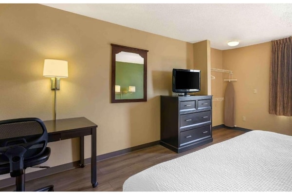 Foto van Studio 6 Sacramento|1 Queen|ADA|RI Douche|RK|Keuken - BedRoom